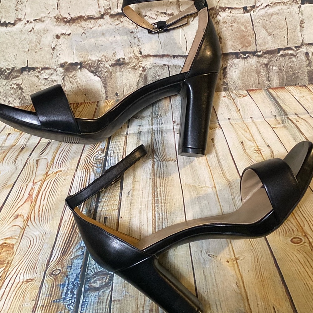 Naturalizer Joy Women Dress Black Leather Ankle Strap Sandals 9 1/2 Wide ( 9.5 )
